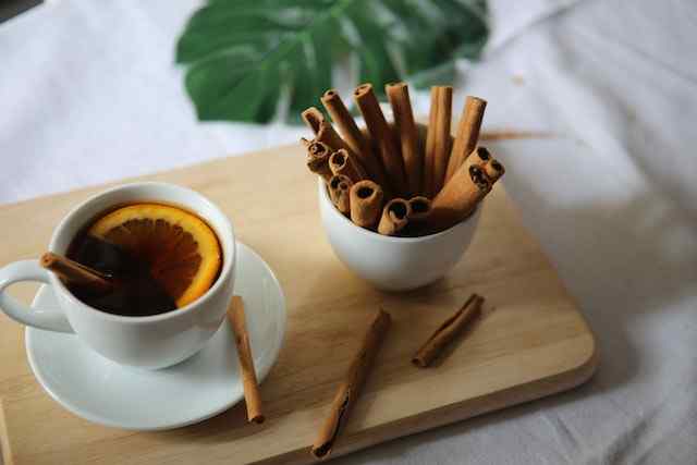Apple Cinnamon Tea For Healthy Digestion