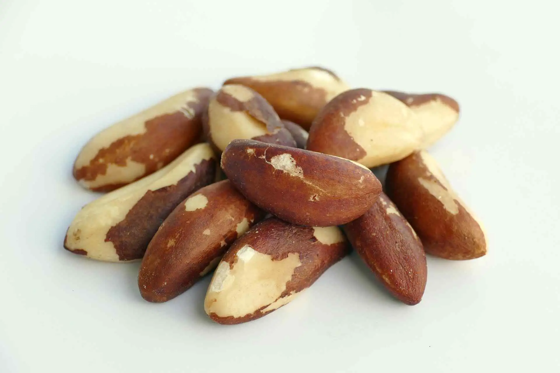 12 Side Effects of Brazil Nuts