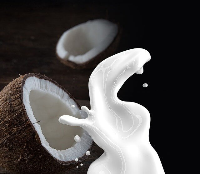 11 Major Side Effects of Coconut Milk