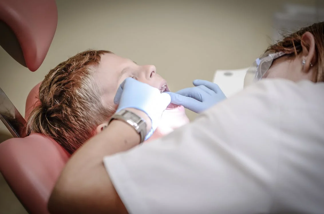 Four ways to get those broken and chipped teeth fixed