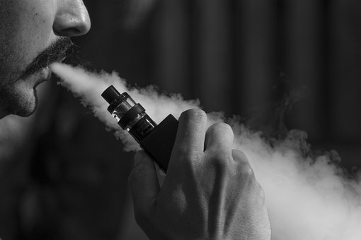 6 Reasons Why Vapes Are Gaining Popularity In 2023