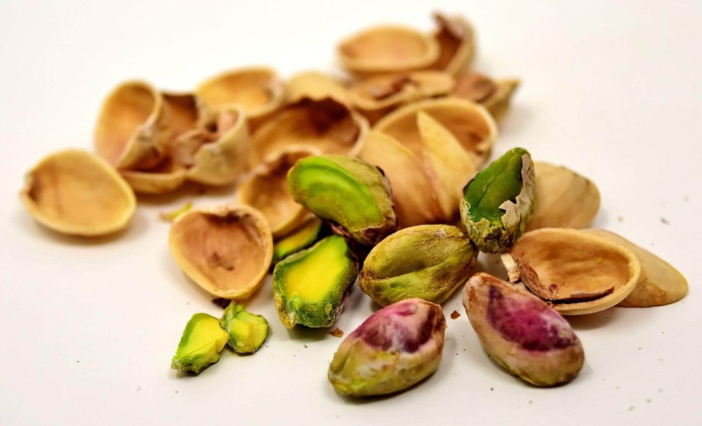 13 Major Side Effects Of Eating Too Many Pistachios (Pista)