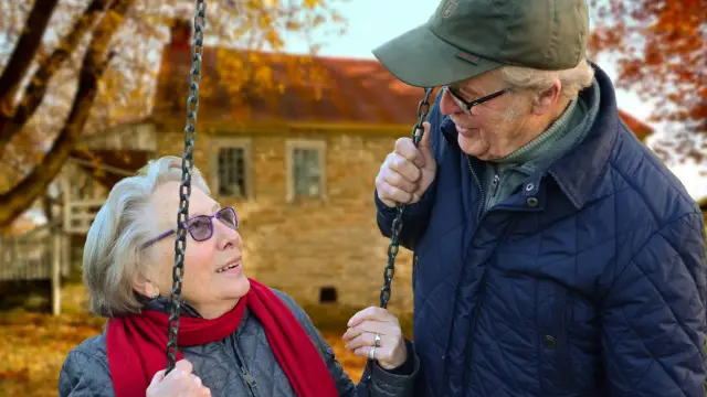 Safety Beyond Home: How GPS Technology Enhances Outdoor Activities for the Elderly