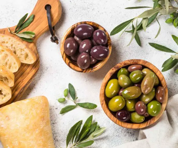 vitamin e in olives